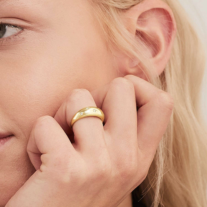 Five-pointed star ring for women